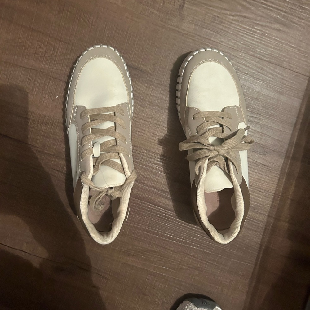 Platform sneakers